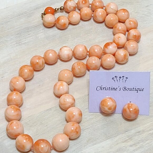 Estate vintage necklace, earrings set, geniune coral with Coral 18K Gold Clasp